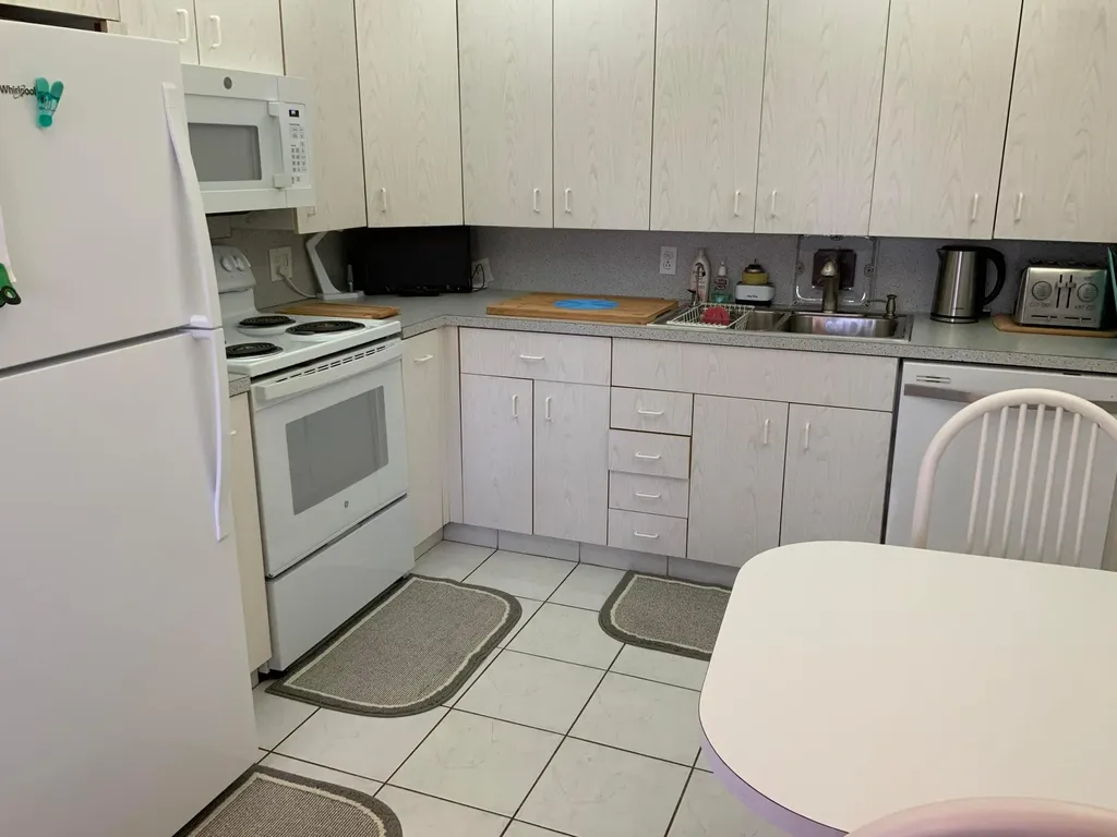2050 Hythe C Boca Raton FL 33434