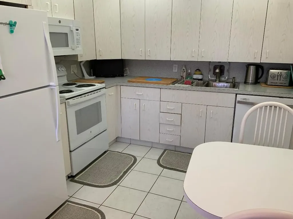 2050 Hythe C Boca Raton FL 33434