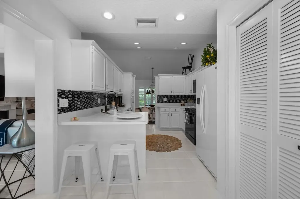 2252 Las Casitas Drive Wellington FL 33414