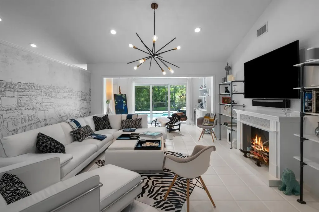 2252 Las Casitas Drive Wellington FL 33414