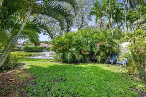 2252 Las Casitas Drive Wellington FL 33414