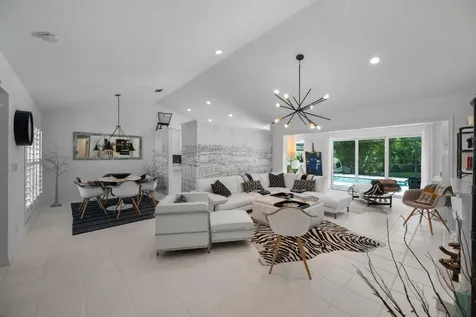 2252 Las Casitas Drive Wellington FL 33414