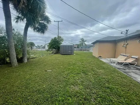 1105 W 9th Street Riviera Beach FL 33404