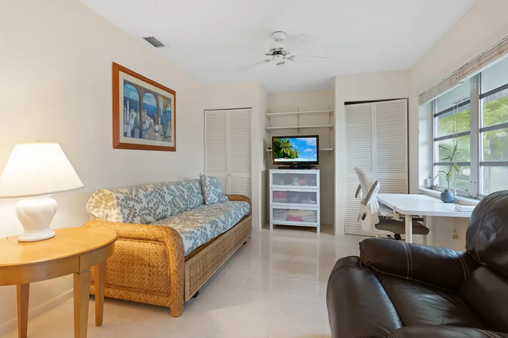 13623 Via Aurora Delray Beach FL 33484