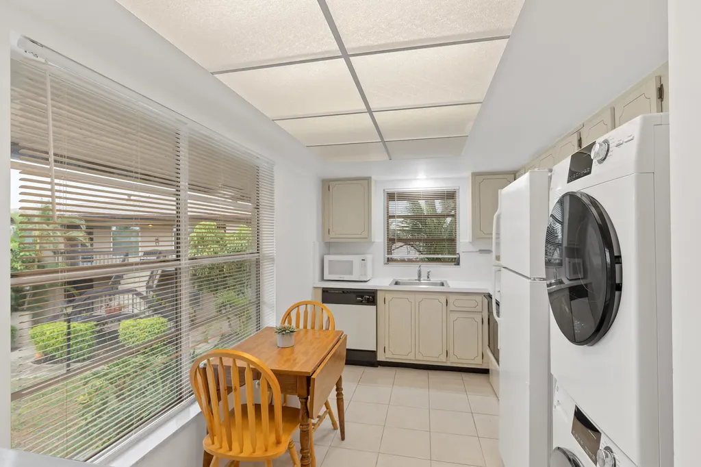 13623 Via Aurora Delray Beach FL 33484