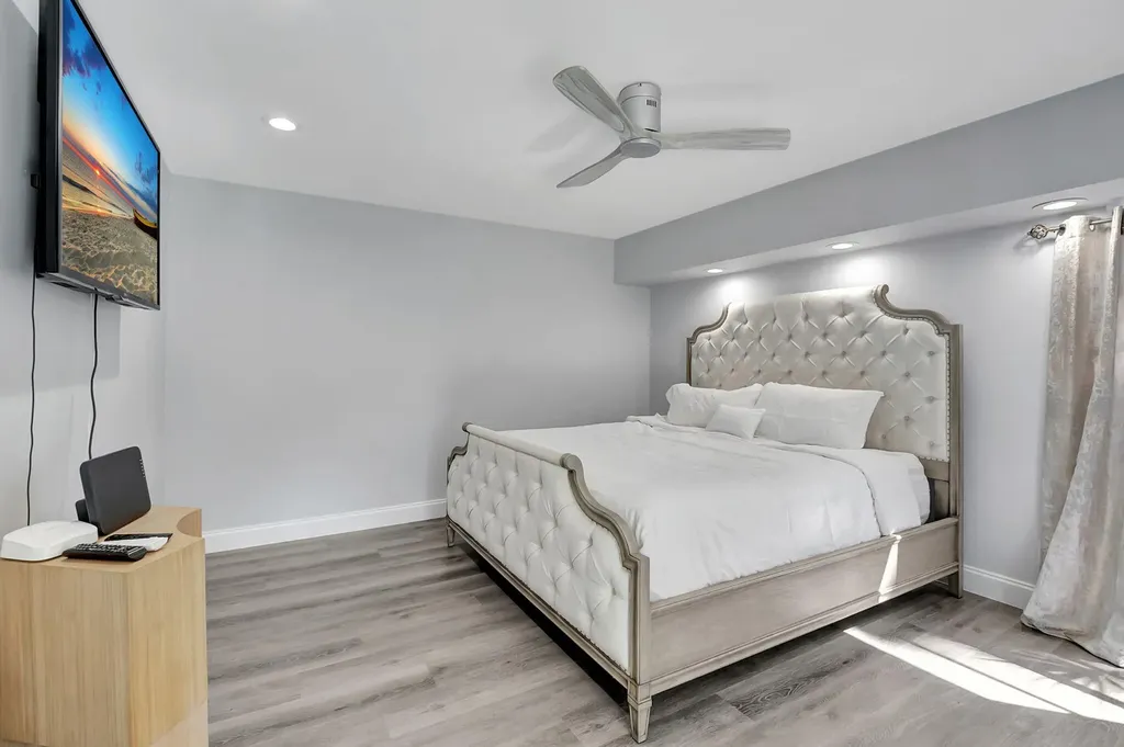 10204 Camelback Lane Boca Raton FL 33498