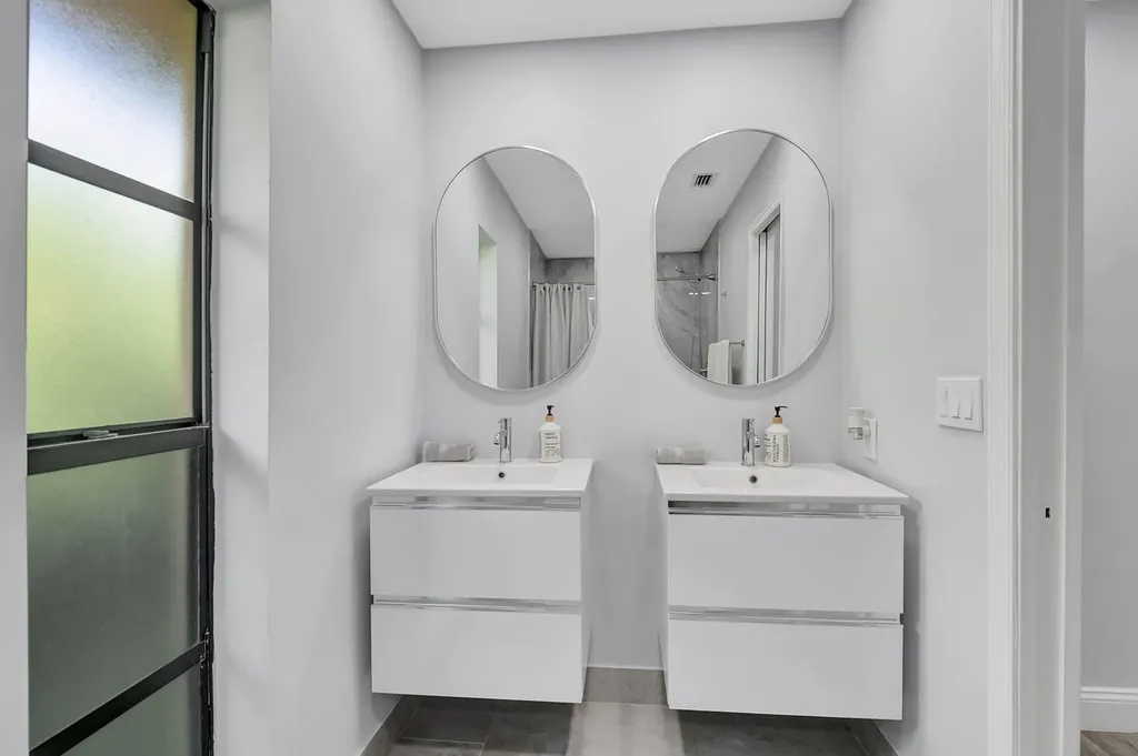 10204 Camelback Lane Boca Raton FL 33498