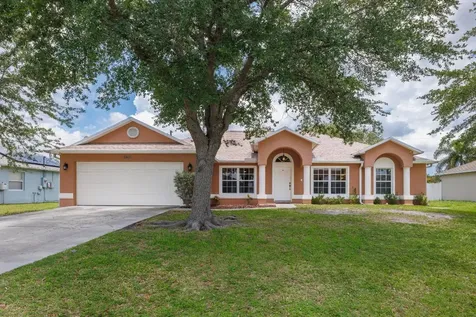2401 SW Santana Avenue Port St Lucie FL 34953