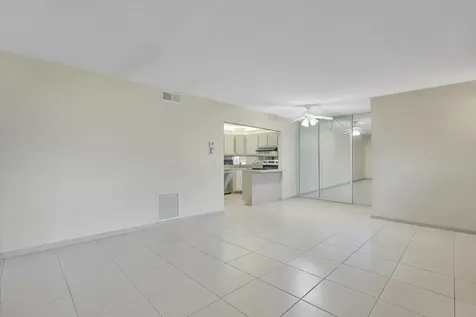 331 Knotty Pine Circle Greenacres FL 33463