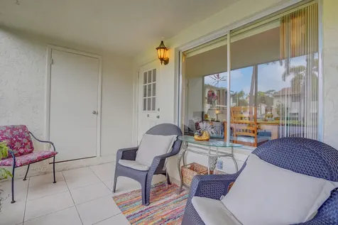 331 Knotty Pine Circle Greenacres FL 33463