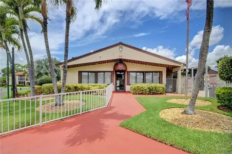 331 Knotty Pine Circle Greenacres FL 33463