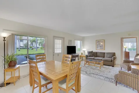331 Knotty Pine Circle Greenacres FL 33463