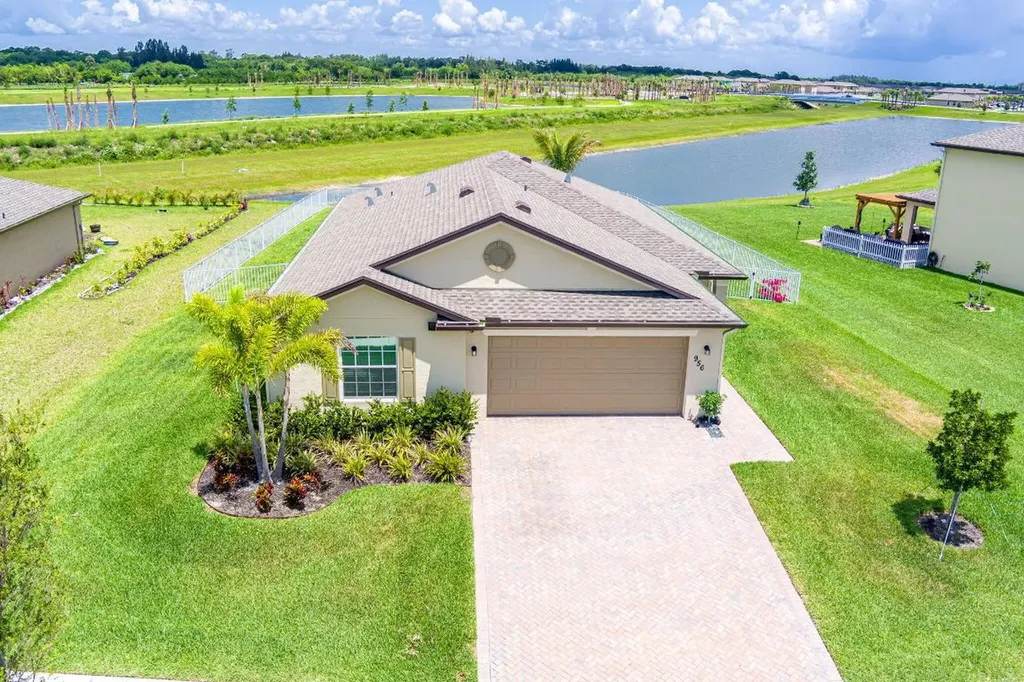 956 Bent Creek Drive Fort Pierce FL 34947