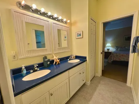 4292 SE Rainbows End Stuart FL 34997