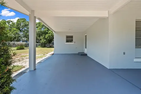 903 S 27th Street Fort Pierce FL 34947