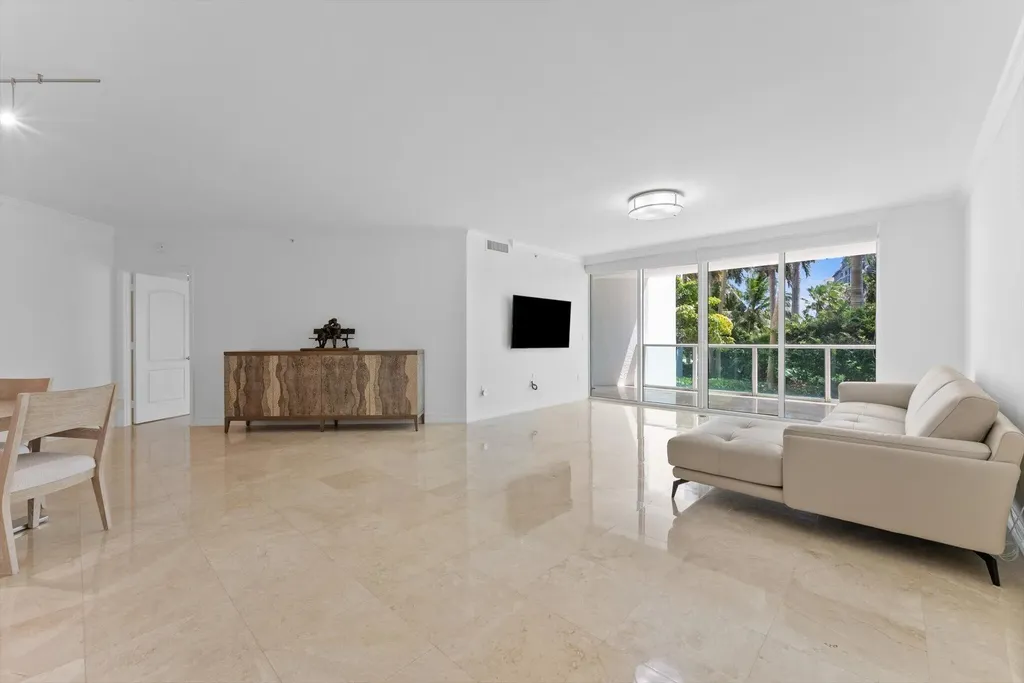 550 SE Mizner Boulevard Boca Raton FL 33432