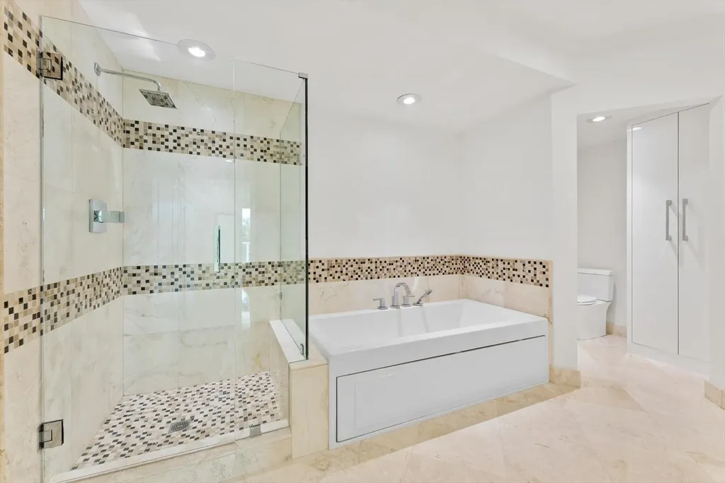 550 SE Mizner Boulevard Boca Raton FL 33432