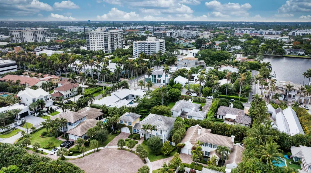 110 Sea Lane Delray Beach FL 33483