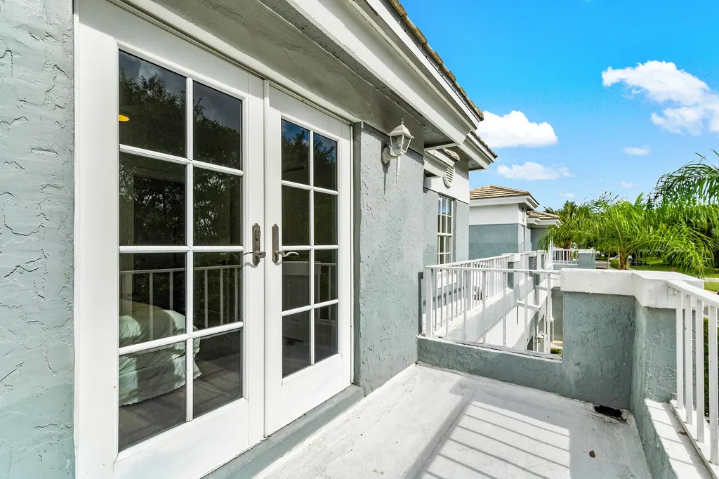 10291 N Andover Coach Lane Lake Worth FL 33449