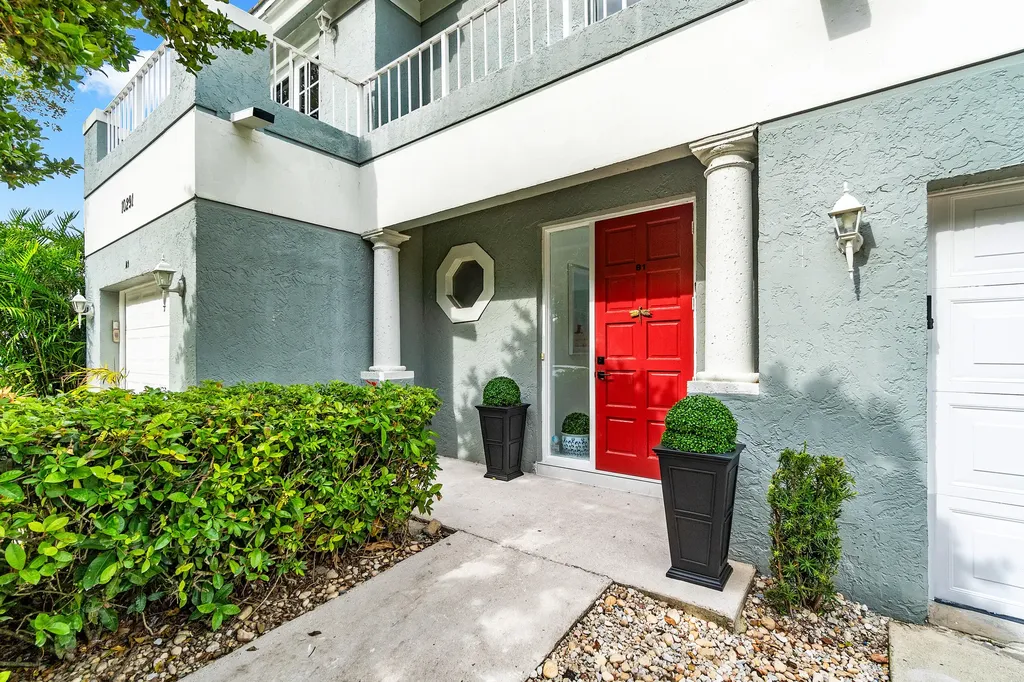 10291 N Andover Coach Lane Lake Worth FL 33449