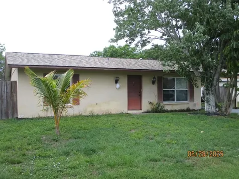 318 NW Byron Street Port St Lucie FL 34983