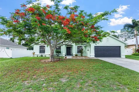1262 SW Hunnicut Avenue Port St Lucie FL 34953