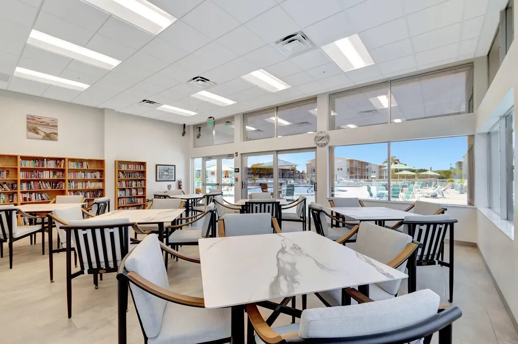 210 Horizons E Boynton Beach FL 33435