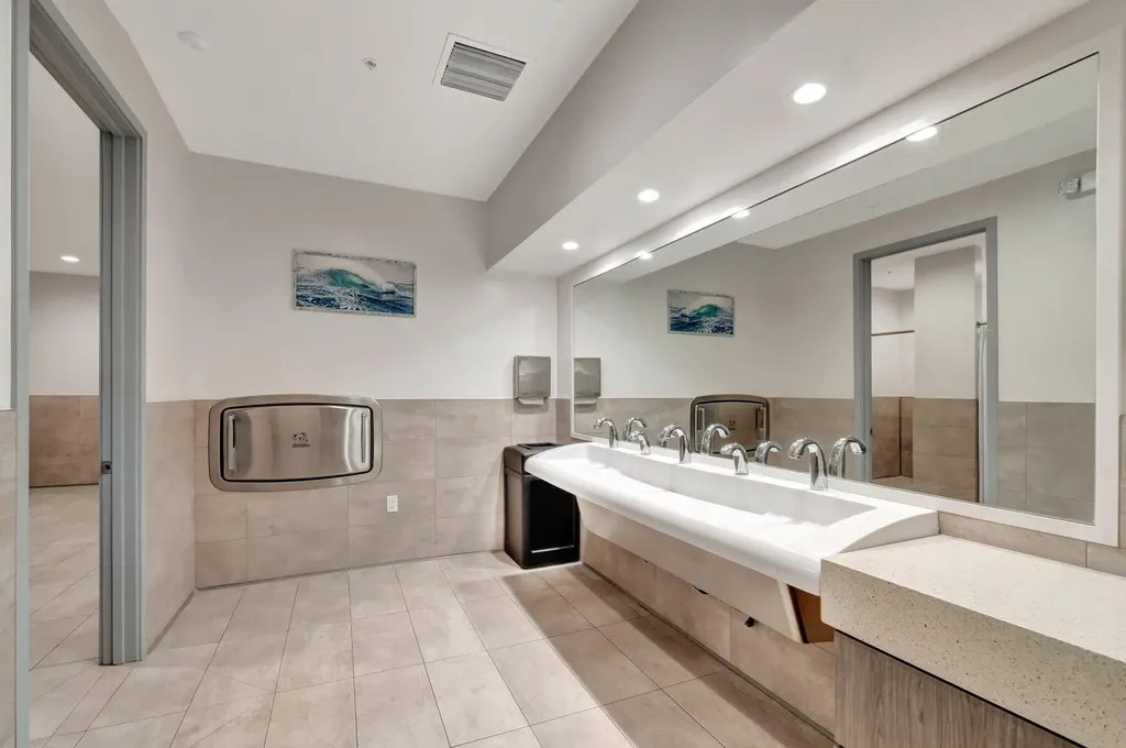 210 Horizons E Boynton Beach FL 33435