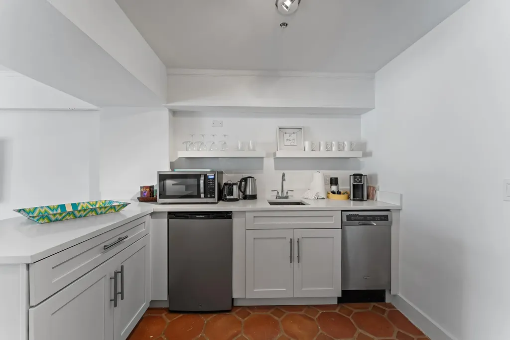 235 Sunrise Avenue Palm Beach FL 33480