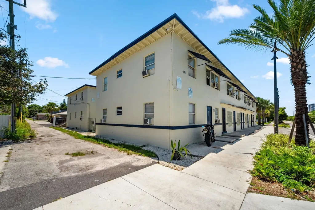 700 N Tamarind Avenue West Palm Beach FL 33401