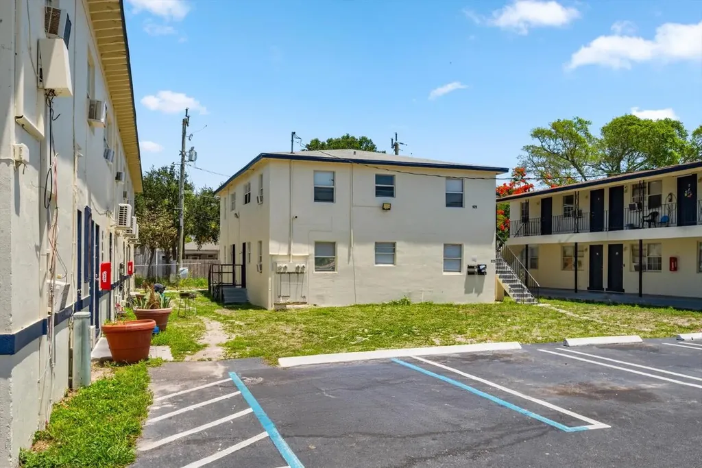 700 N Tamarind Avenue West Palm Beach FL 33401