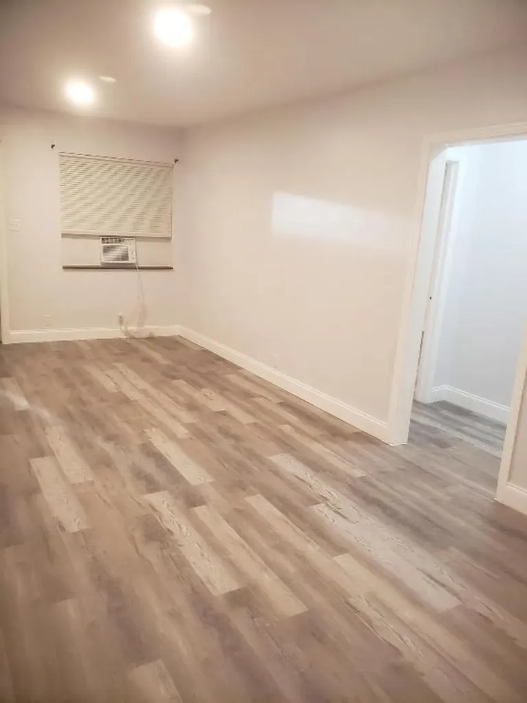 925 6th Street West Palm Beach FL 33401