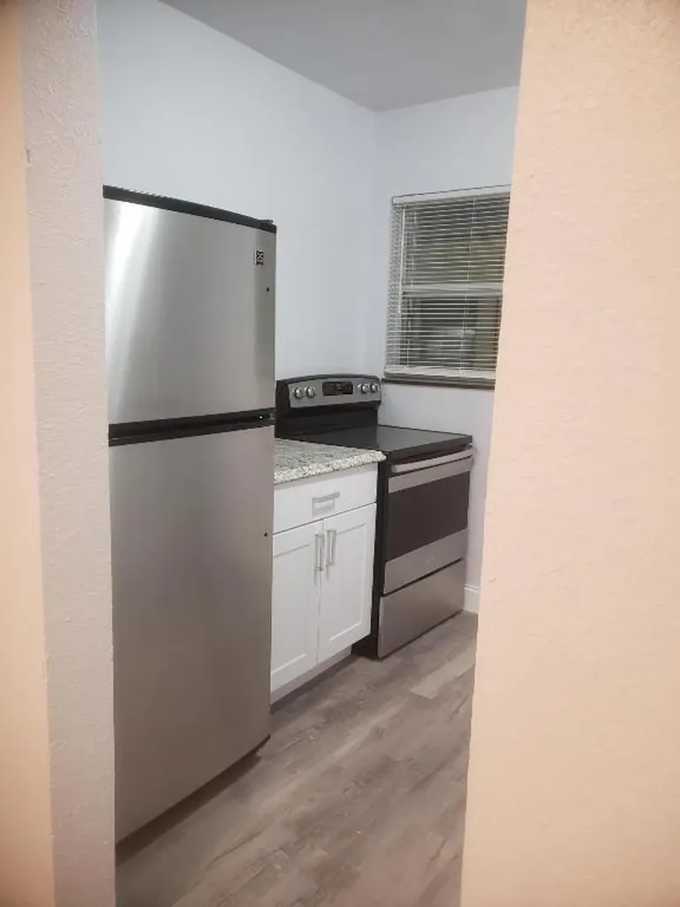 925 6th Street West Palm Beach FL 33401