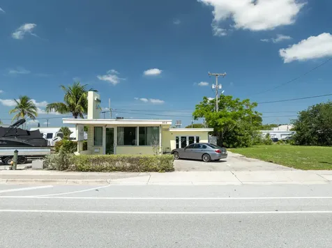 805 N Federal Highway Boynton Beach FL 33435