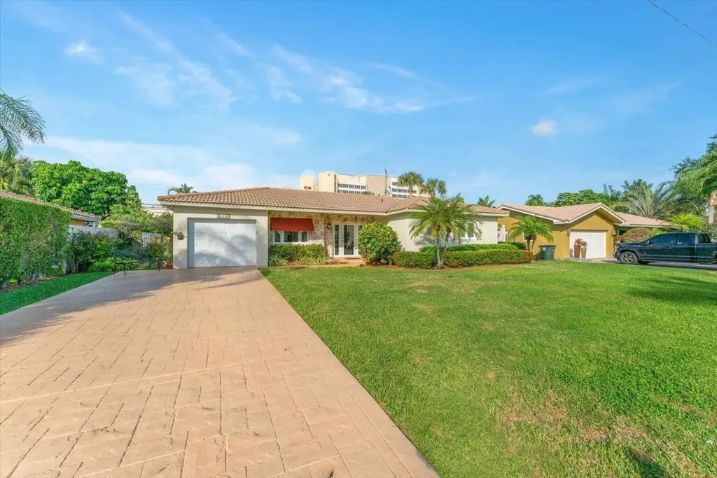 829 NW 7th Street Boca Raton FL 33486