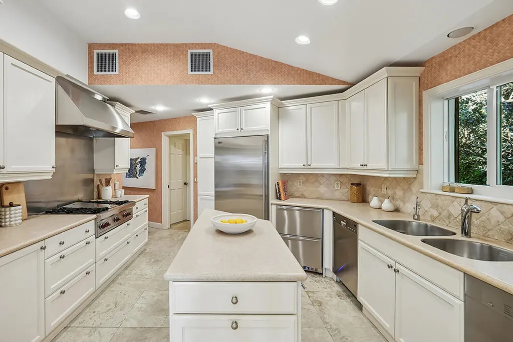143 E Inlet Drive Palm Beach FL 33480