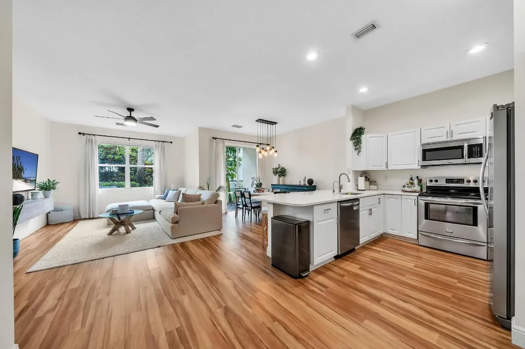 6086 Seminole Gardens Circle Riviera Beach FL 33418