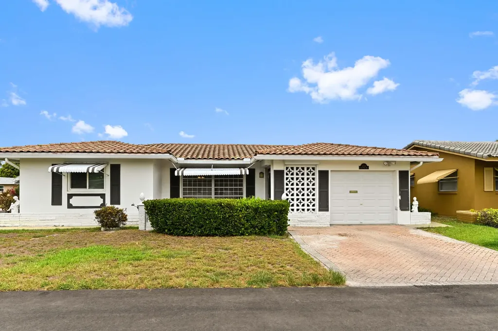 5707 NW 65th Way Tamarac FL 33321