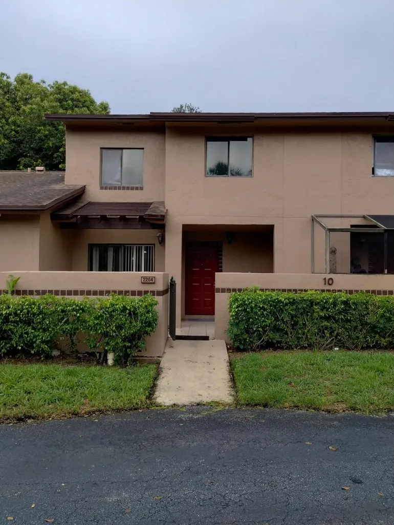 2204 NW 37th Avenue Coconut Creek FL 33066