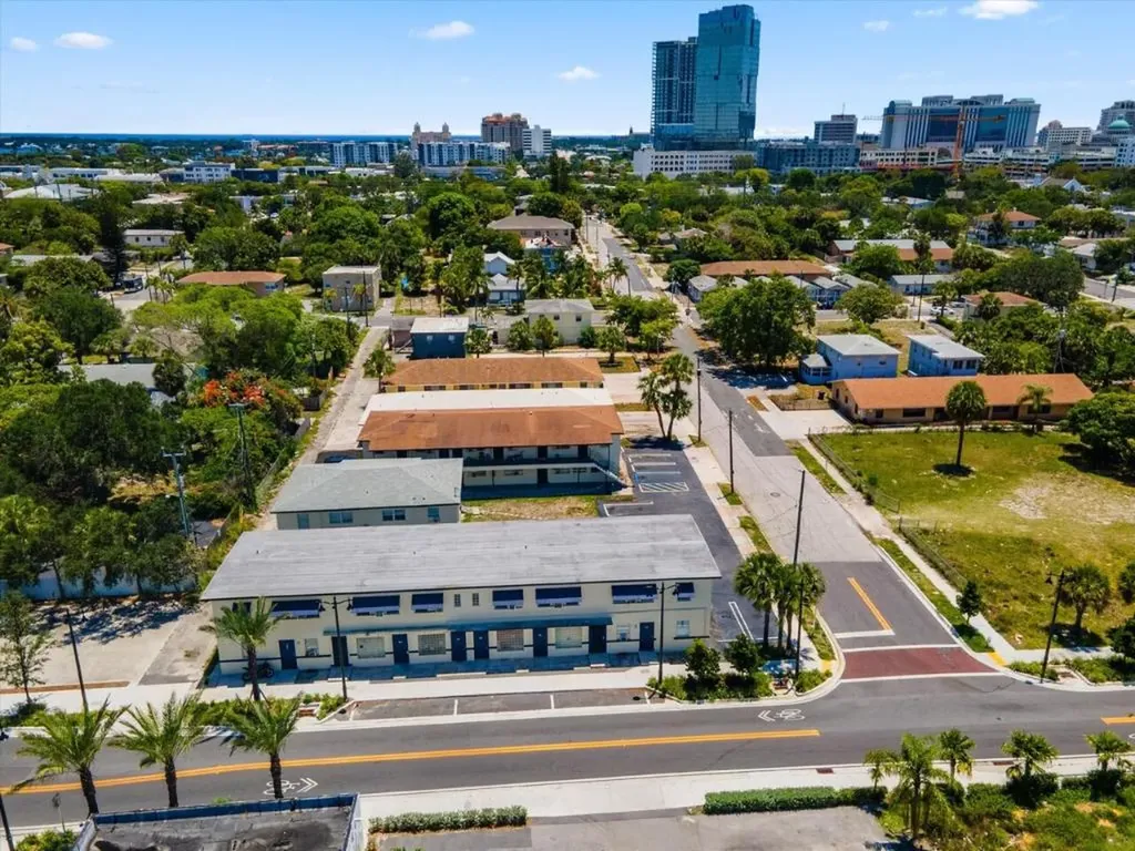 919 6th Street West Palm Beach FL 33401