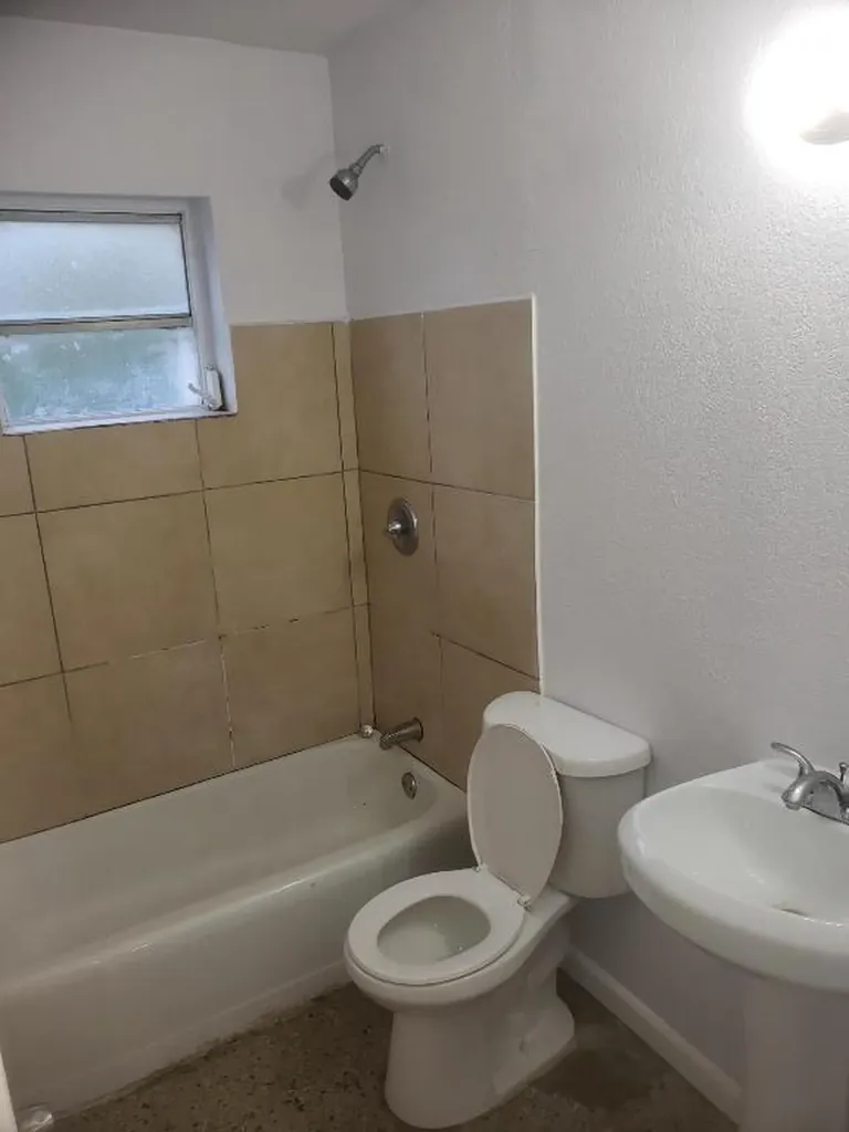 919 6th Street West Palm Beach FL 33401