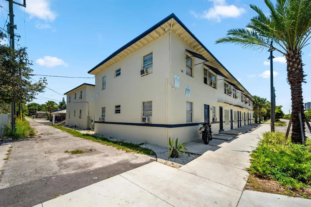 919 6th Street West Palm Beach FL 33401