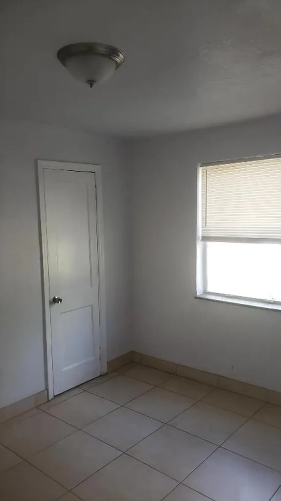 919 6th Street West Palm Beach FL 33401