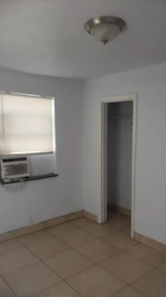 919 6th Street West Palm Beach FL 33401