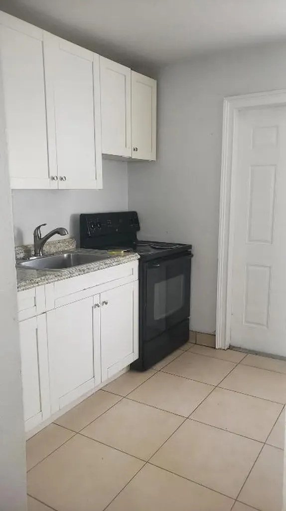 919 6th Street West Palm Beach FL 33401