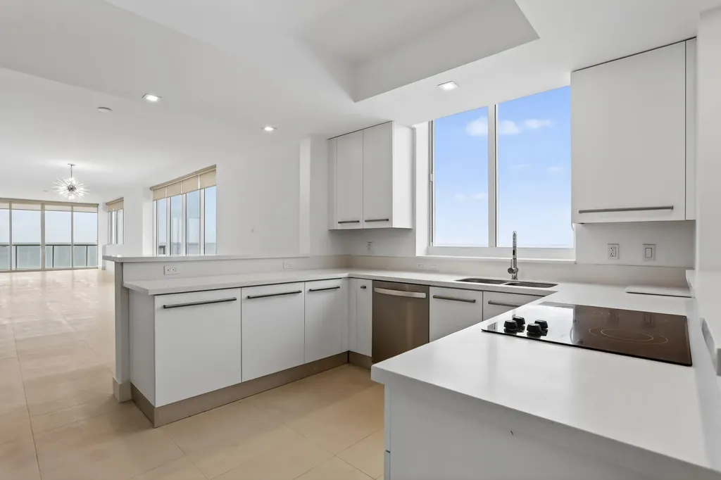 704 N Ocean Boulevard Pompano Beach FL 33062