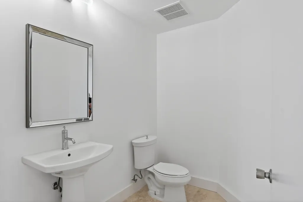 704 N Ocean Boulevard Pompano Beach FL 33062