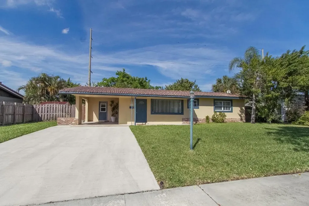 927 W Royal Palm Road Boca Raton FL 33486