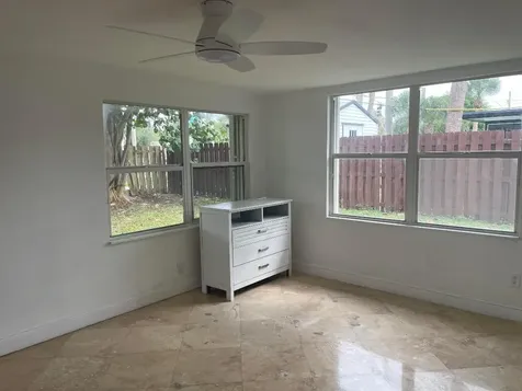 927 W Royal Palm Road Boca Raton FL 33486