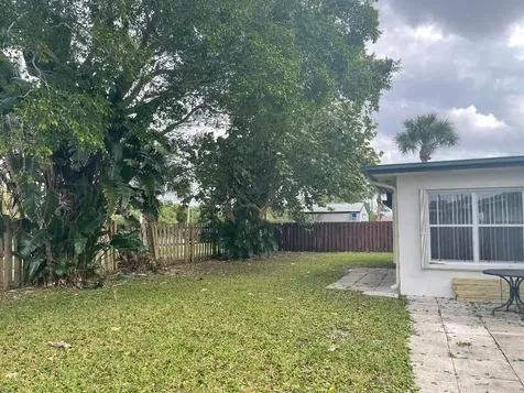 927 W Royal Palm Road Boca Raton FL 33486